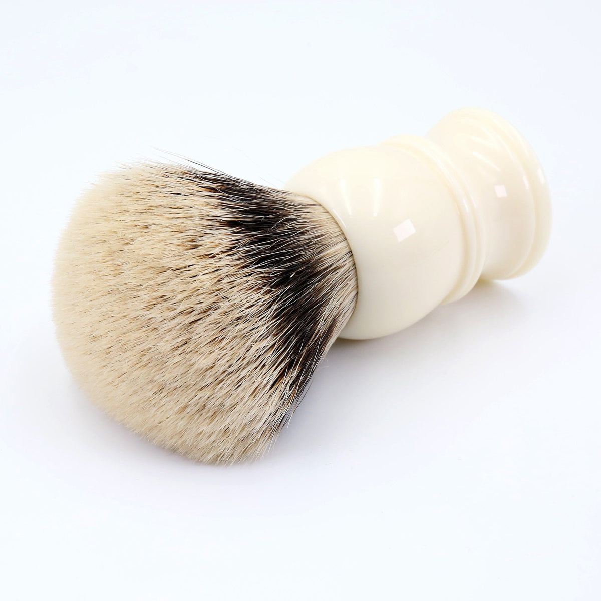 Fendrihan Classic Premium Silvertip Large Shaving Brush, Faux Horn Handle Badger Bristles Shaving Brush Fendrihan