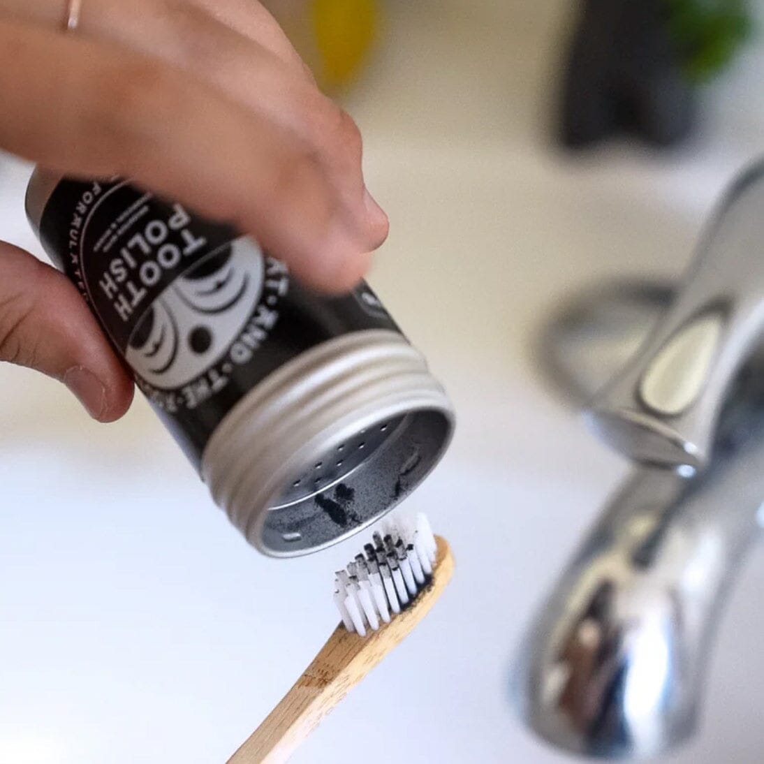 Fat and the Moon Tooth Polish Toothpaste Fat and the Moon