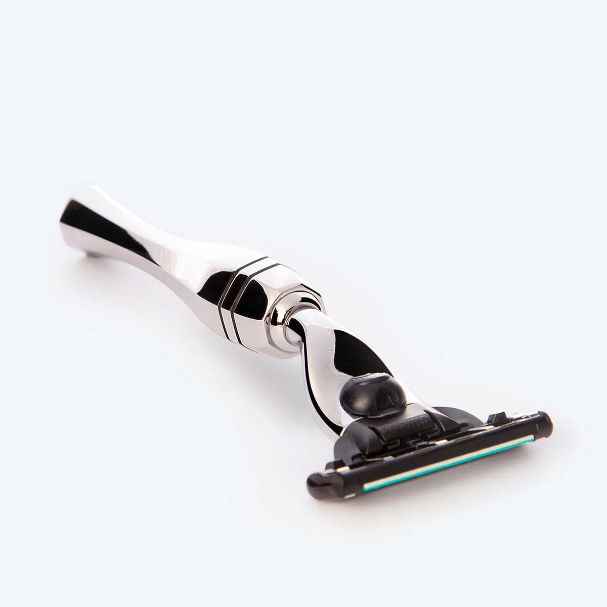 Wilde & Harte 'Line of Kings' Eltham Razor with Mach3 Head Cartridge Type Safety Razor Wilde & Harte
