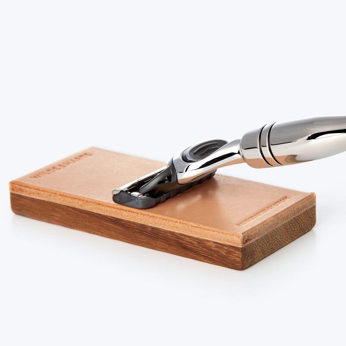 Wilde & Harte Razor Blade Sharpener Leather Strop Wilde & Harte