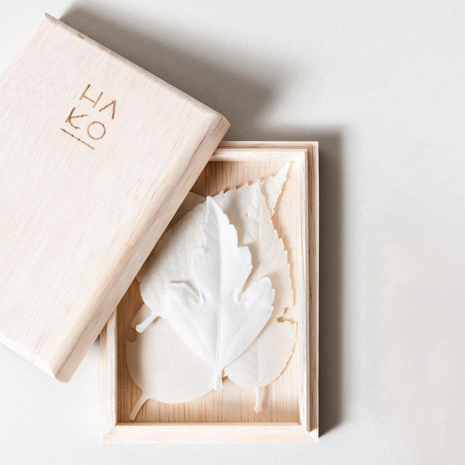 HA KO White Paper Incense, Wooden Box Set of 5 With Incense Mat Incense HA KO