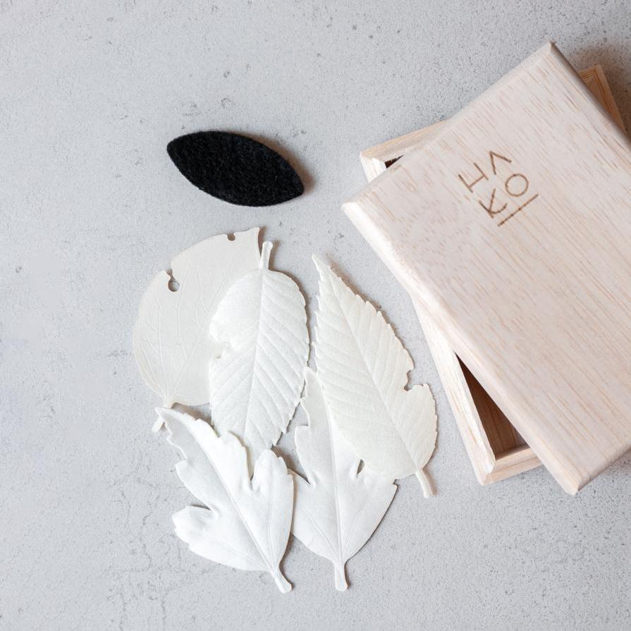 HA KO White Paper Incense, Wooden Box Set of 5 With Incense Mat Incense HA KO