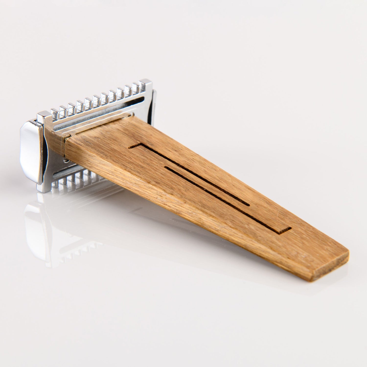 MAG T 'EL Clasico' Open Comb Double Edge Safety Razor, Bamboo Handle Double Edge Safety Razor MAG T