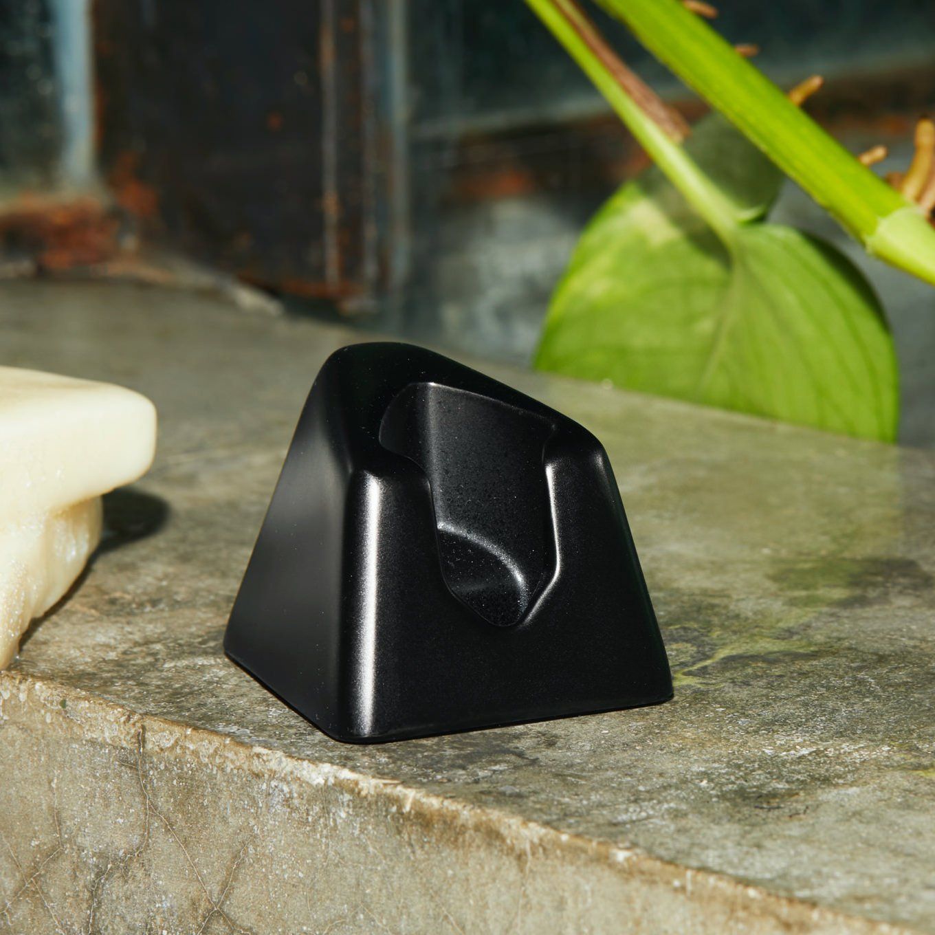 The Leaf Shave Co. Leaf Razor Stand Shaving Stand Leaf Shave Co